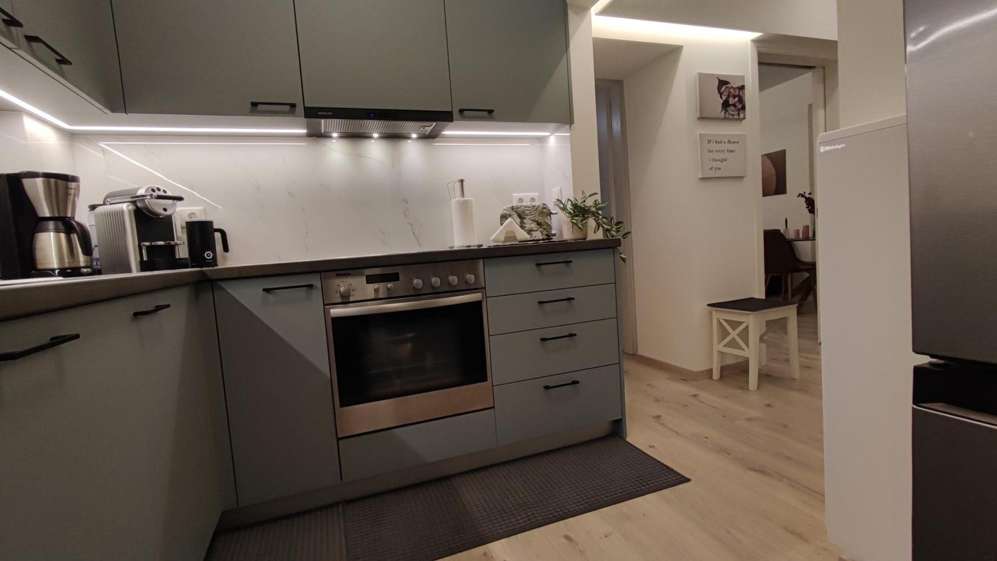 Minoan Gem Apartment Heraklion  ภายนอก รูปภาพ